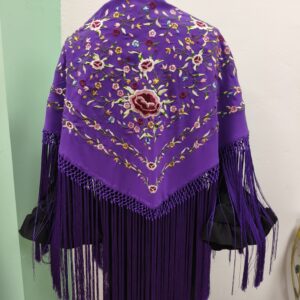 MANTONES BORDADOS Y FLECADOS DE CALIDAD