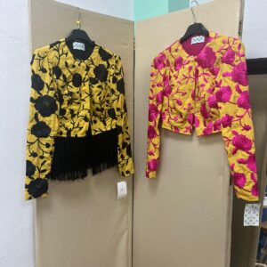 CHAQUETAS BORDADAS FONDO MOSTAZA/AMARILLO