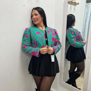 Chaquetilla verde flor bordada