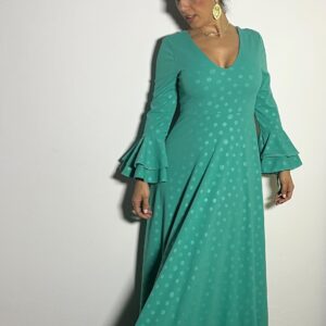 BATA CON LUNAR MARCADO