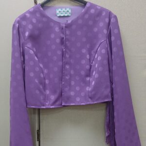 CHAQUETILLA LILA ADORNADA EN LILA