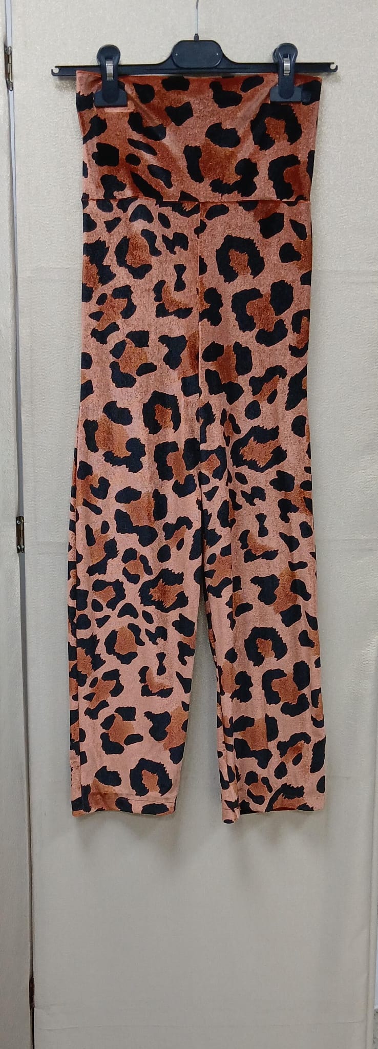 CONJUNTO TERCIOPELO ESTAMPADO - Imagen 2