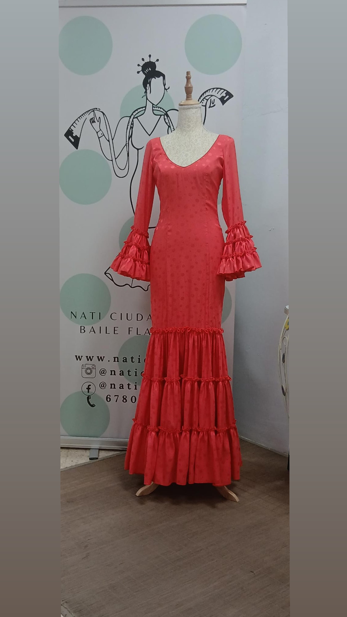 VESTIDO MODELO SOL